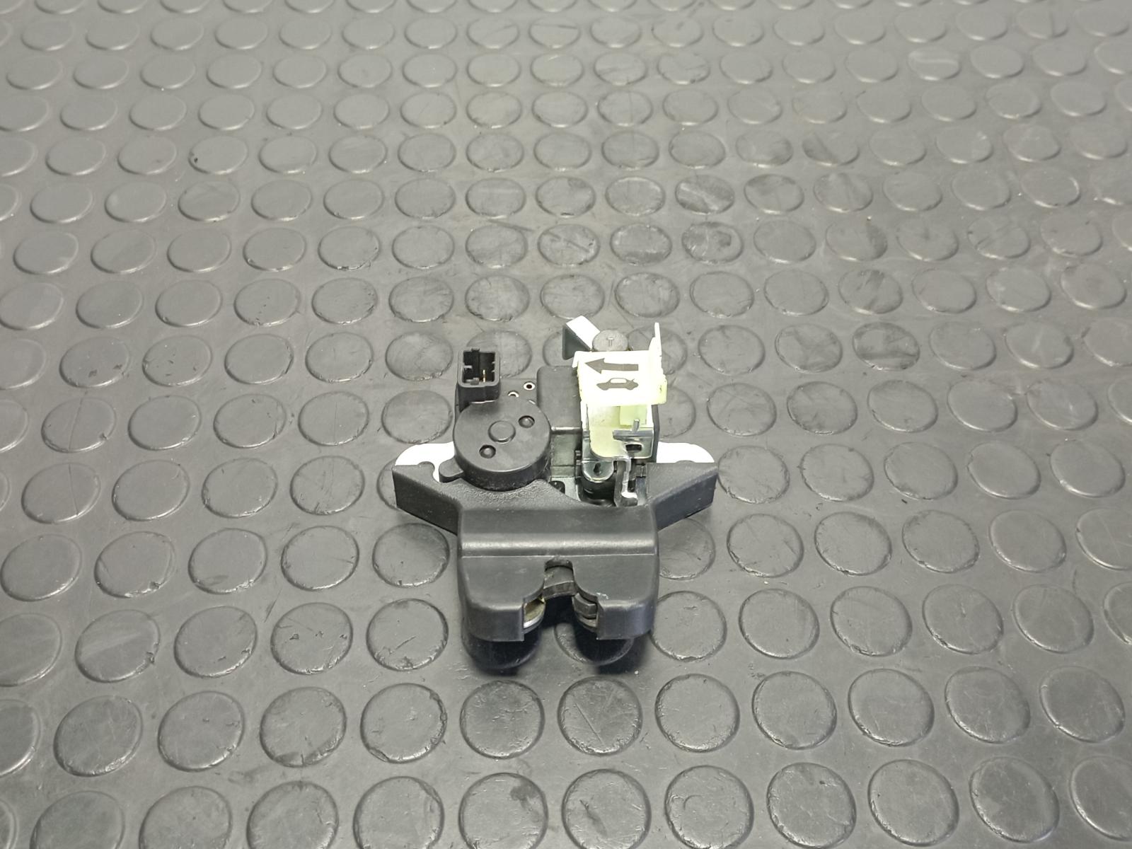 CERRADURA MALETERO / PORTON