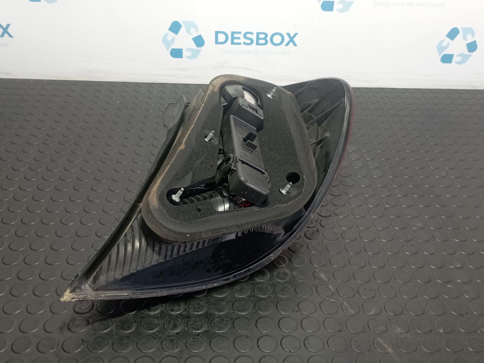 PILOTO TRASERO IZQUIERDO MERCEDES-BENZ CLASE C (W203) SPORTCOUPE - vista 2
