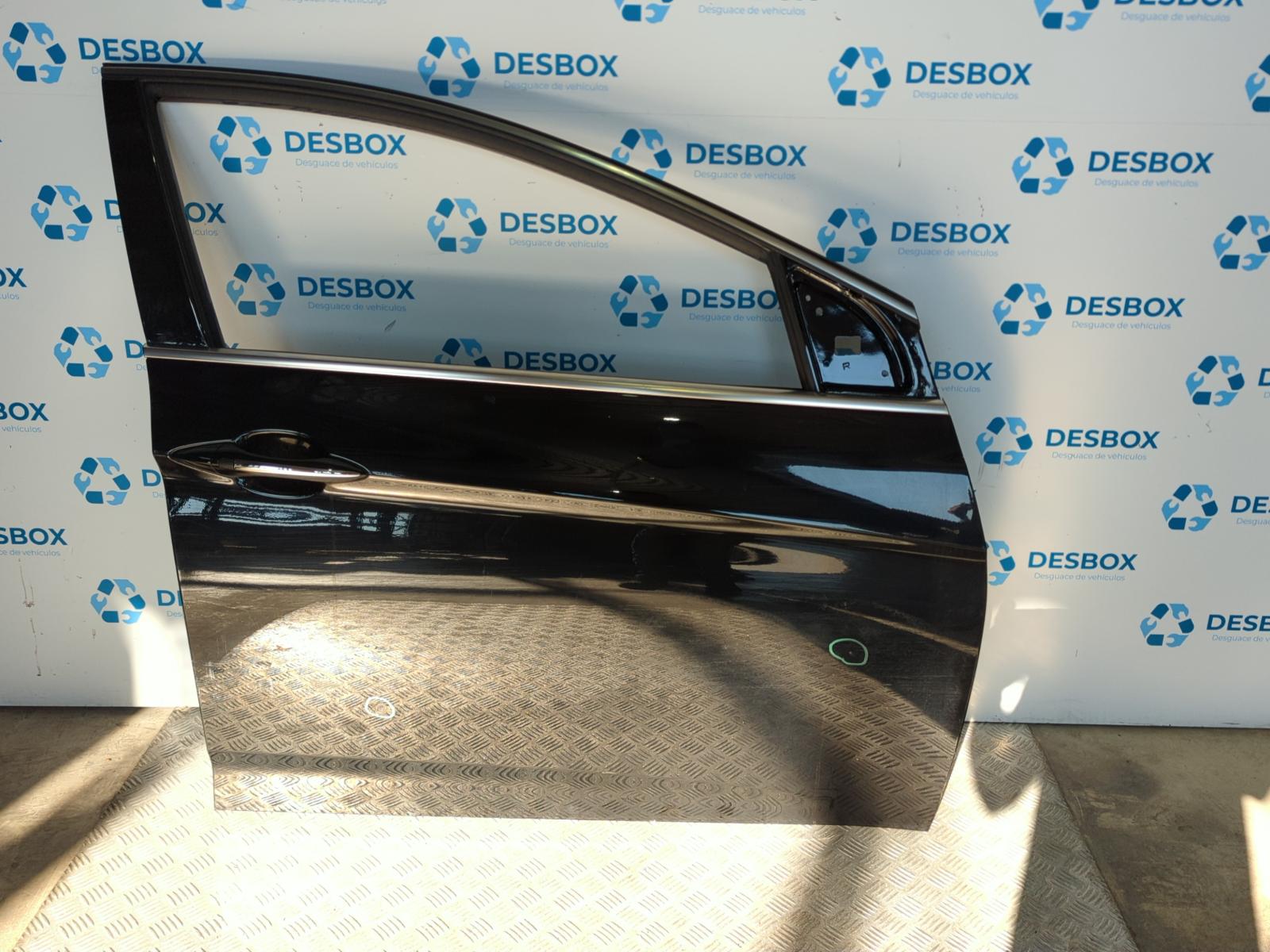 Recambio de PUERTA DELANTERA DERECHA para HYUNDAI I40 D4FD - NEGRO 4