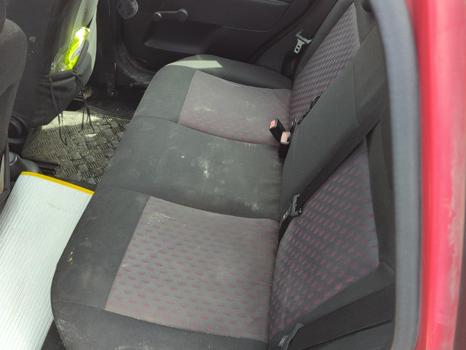PORTON TRASERO FORD FIESTA (CBK) - recambio desguace - vista 6