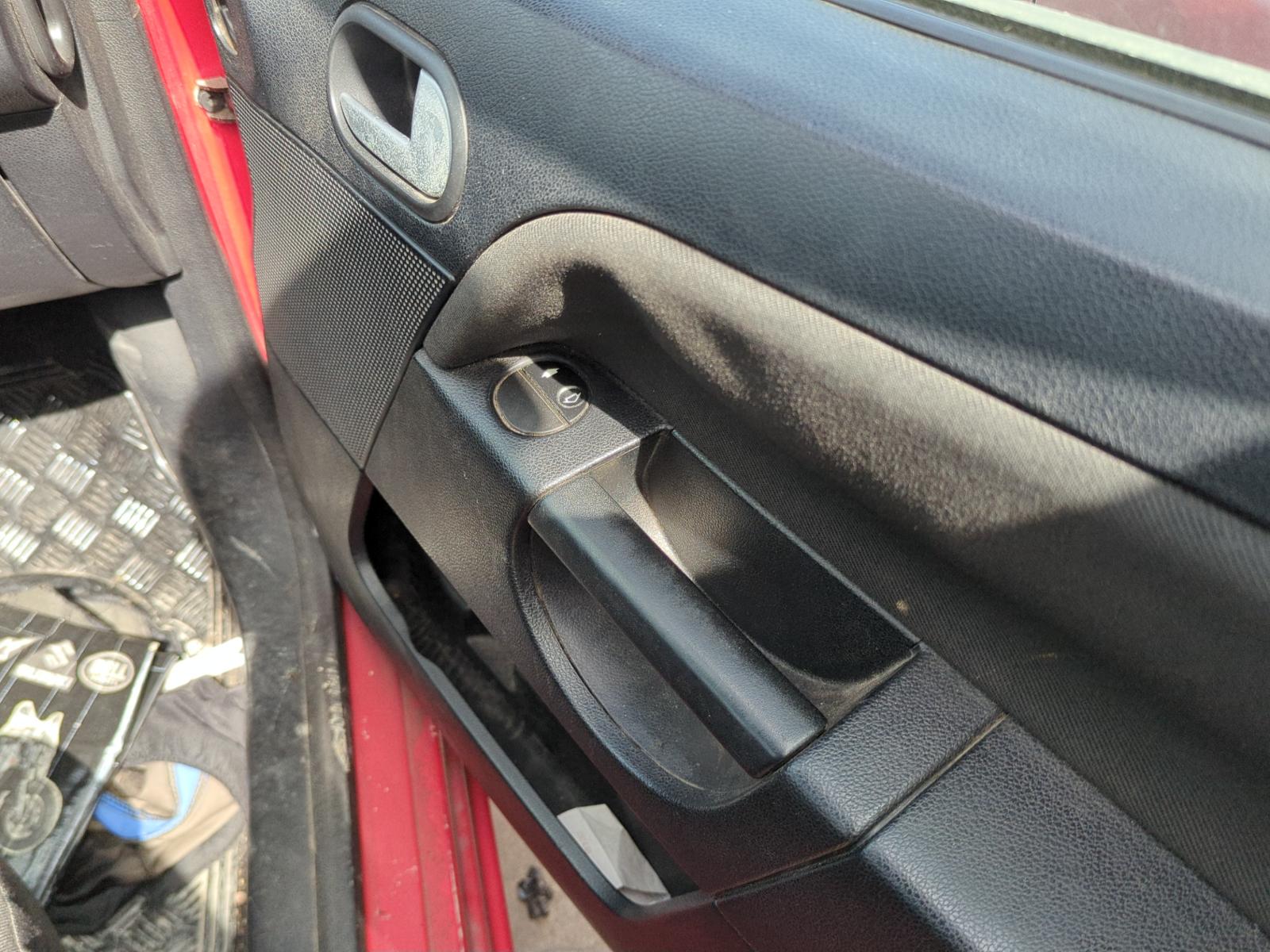 PORTON TRASERO FORD FIESTA (CBK) - recambio desguace - vista 10