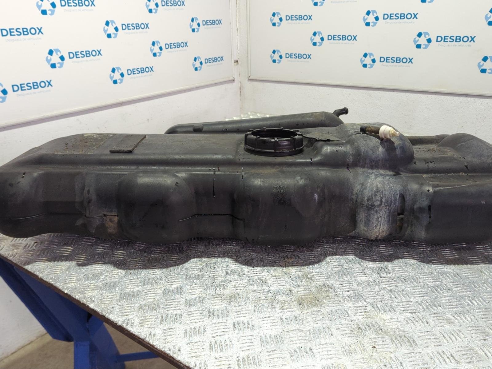 DEPOSITO COMBUSTIBLE MERCEDES-BENZ SPRINTER 02.00 -> CAJA ABIERTA - vista 4