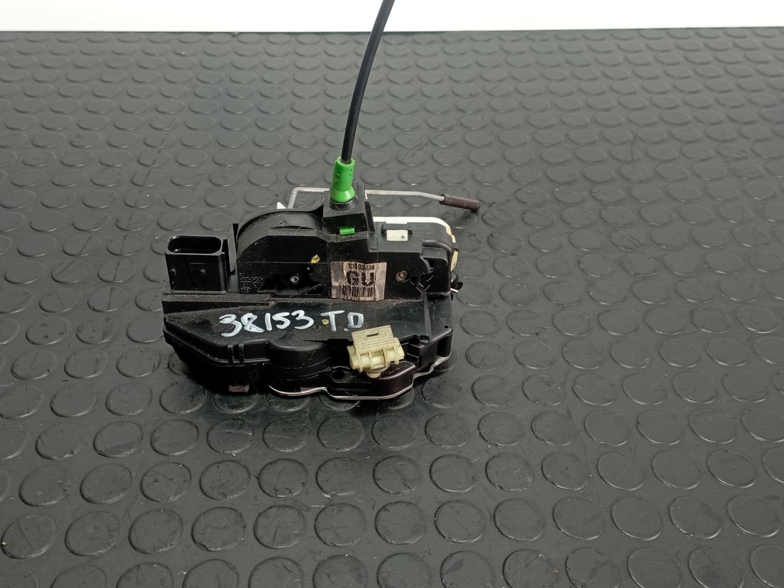 CERRADURA PUERTA TRASERA DERECHA