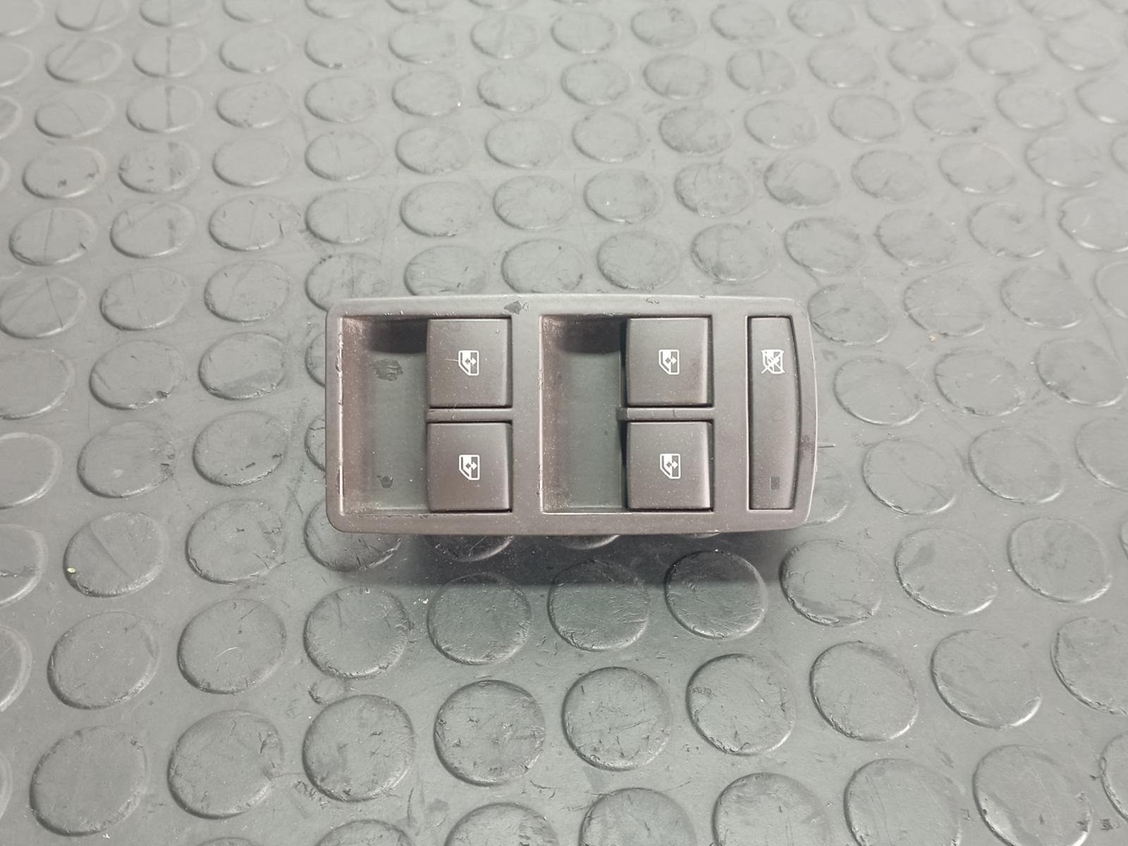 MANDO ELEVALUNAS DELANTERO IZQUIERDO