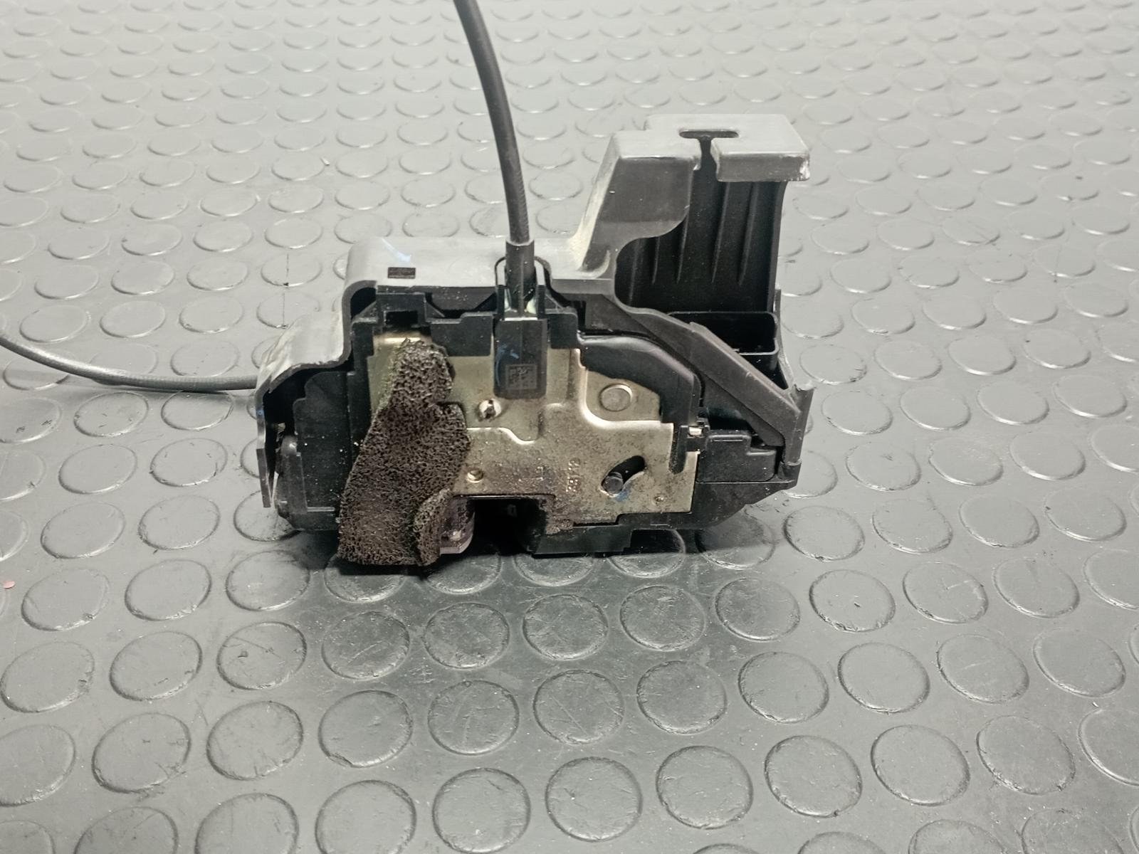 Recambio de CERRADURA PUERTA DELANTERA IZQUIERDA para RENAULT SCENIC III K9KN8 referencia OEM IAM 805030007R - ROJO 2