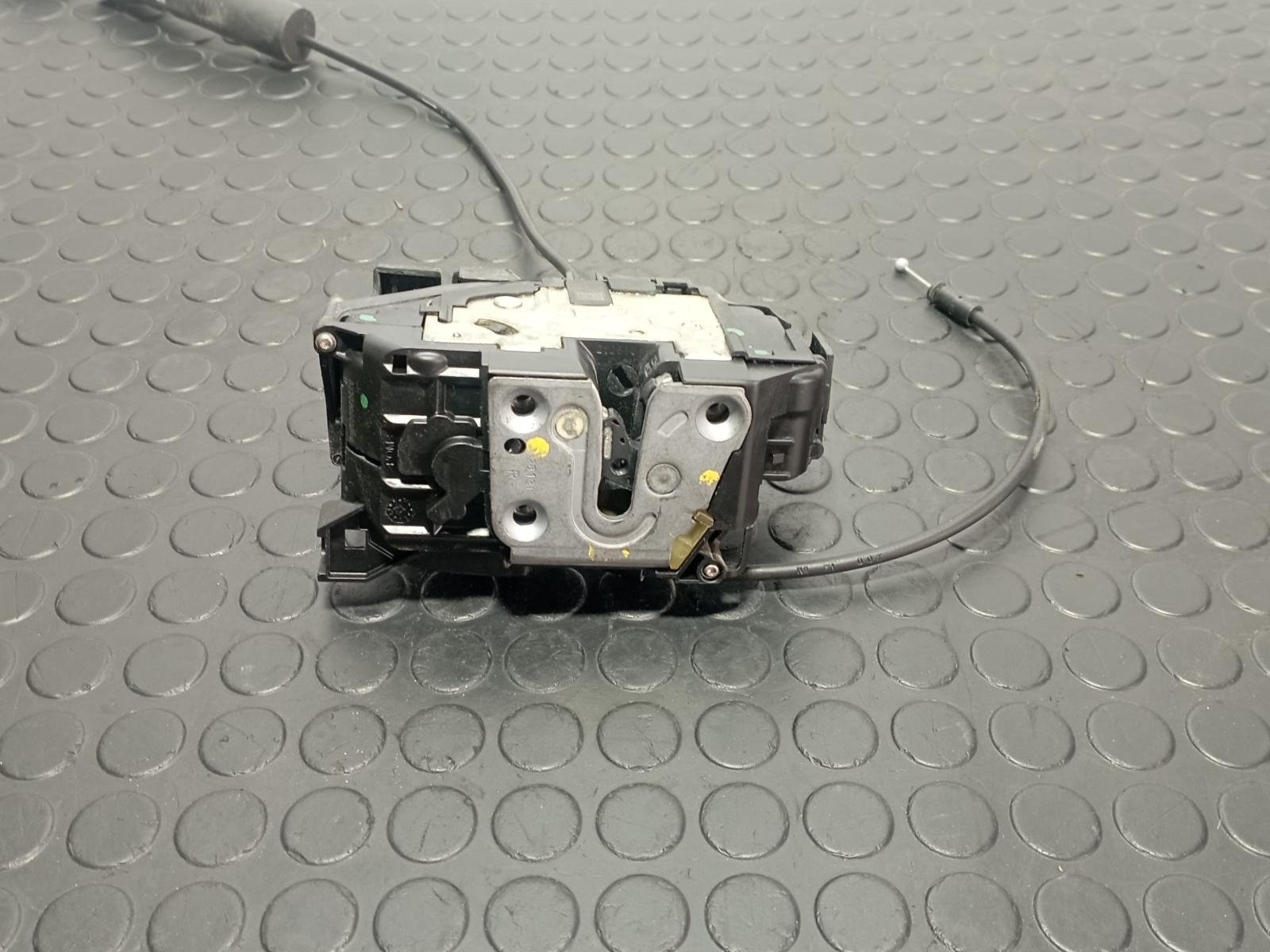 Recambio de CERRADURA PUERTA TRASERA DERECHA para RENAULT SCENIC III K9KN8 referencia OEM IAM 825020005R - ROJO 3