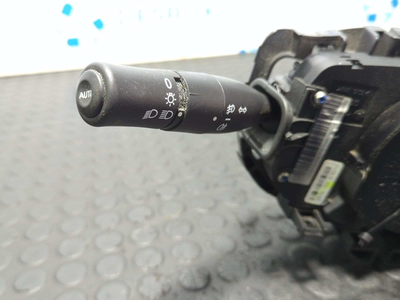 Recambio de MANDO MULTIFUNCION para RENAULT MEGANE II F9QB8 referencia OEM IAM 8200216462 2
