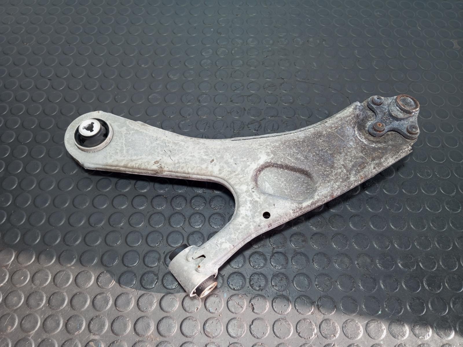 BRAZO DERECHO INFERIOR DELANTERO PEUGEOT 2008 (--.2013->) - recambio desguace - vista 5