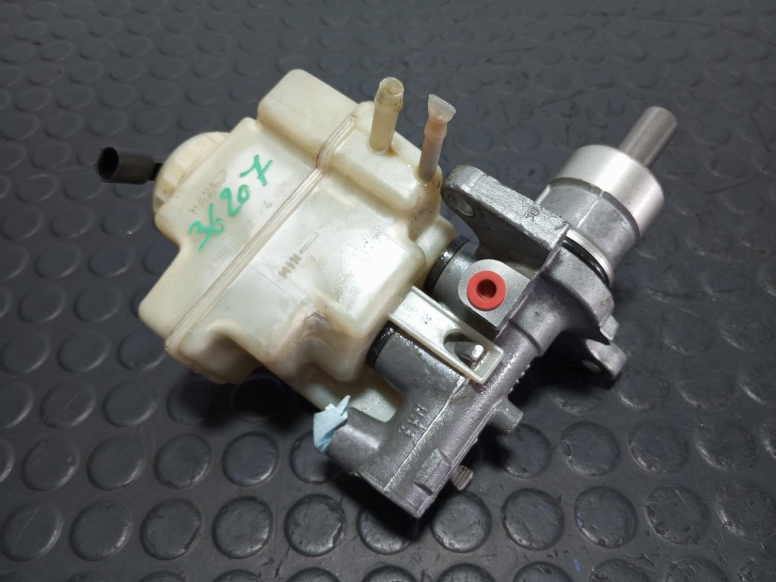 Recambio de BOMBA FRENO para BMW SERIE 5 BERLINA (E39) 204D1 referencia OEM IAM 320667924 - AZUL 4