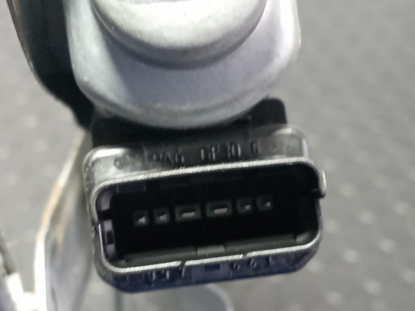 Recambio de ELEVALUNAS DELANTERO DERECHO para HYUNDAI IX35 D4FD referencia OEM IAM 824802Y400 - AZUL 3