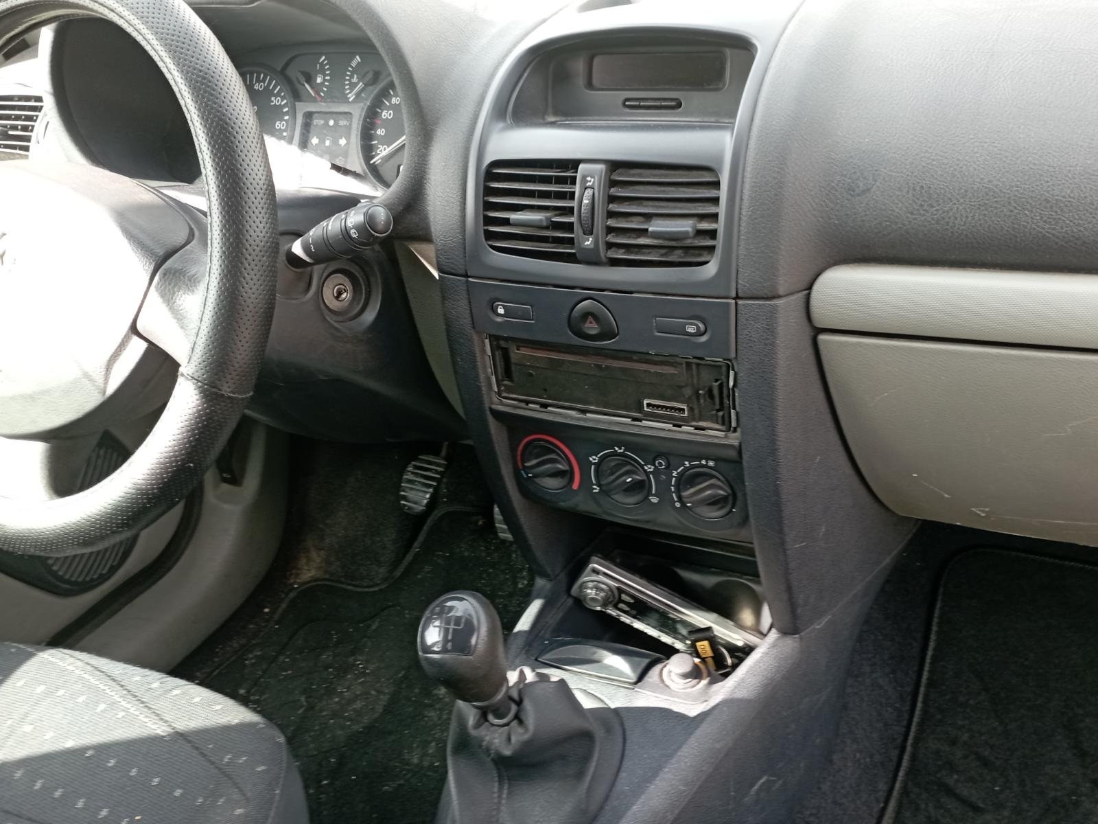 COMPRESOR AIRE ACONDICIONADO RENAULT CLIO II FASE I (B/CBO) - recambio desguace - vista 13