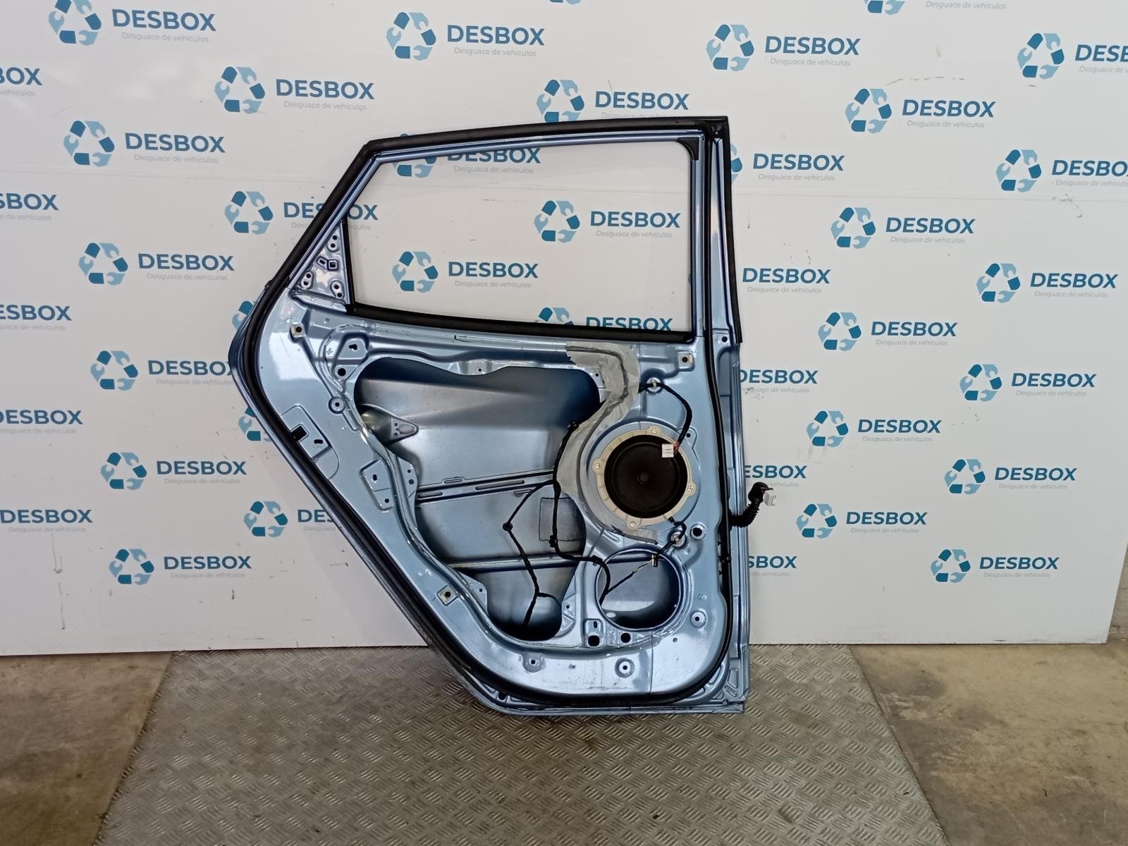 PUERTA TRASERA IZQUIERDA HYUNDAI IX35 - recambio desguace - vista 2