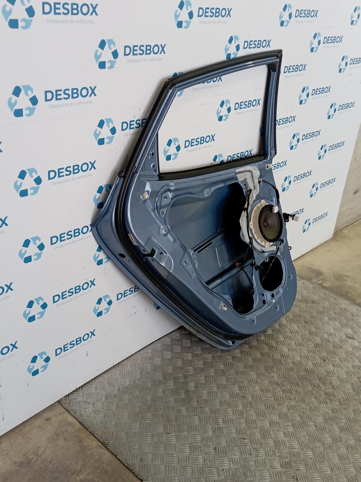 PUERTA TRASERA IZQUIERDA HYUNDAI IX35 - recambio desguace - vista 4