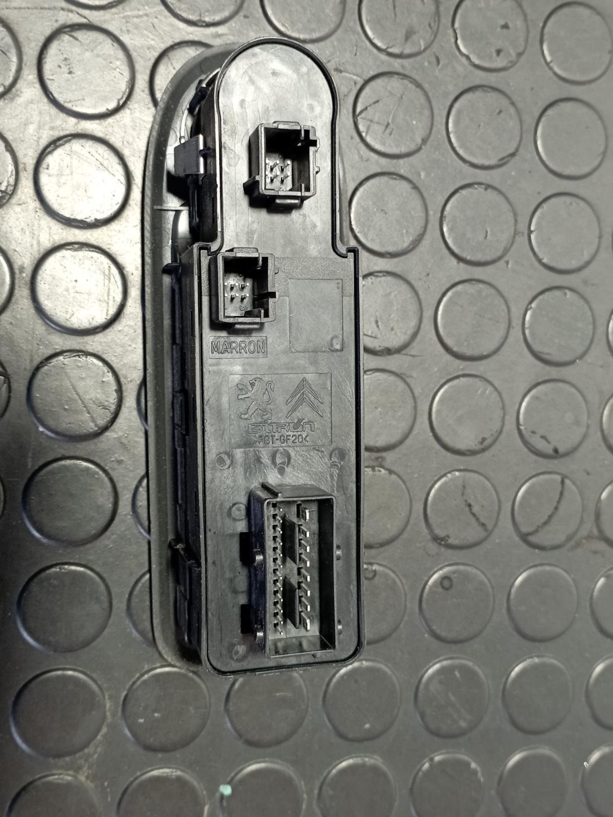 MANDO ELEVALUNAS DELANTERO IZQUIERDO CITROEN C5 BERLINA - recambio desguace - vista 4