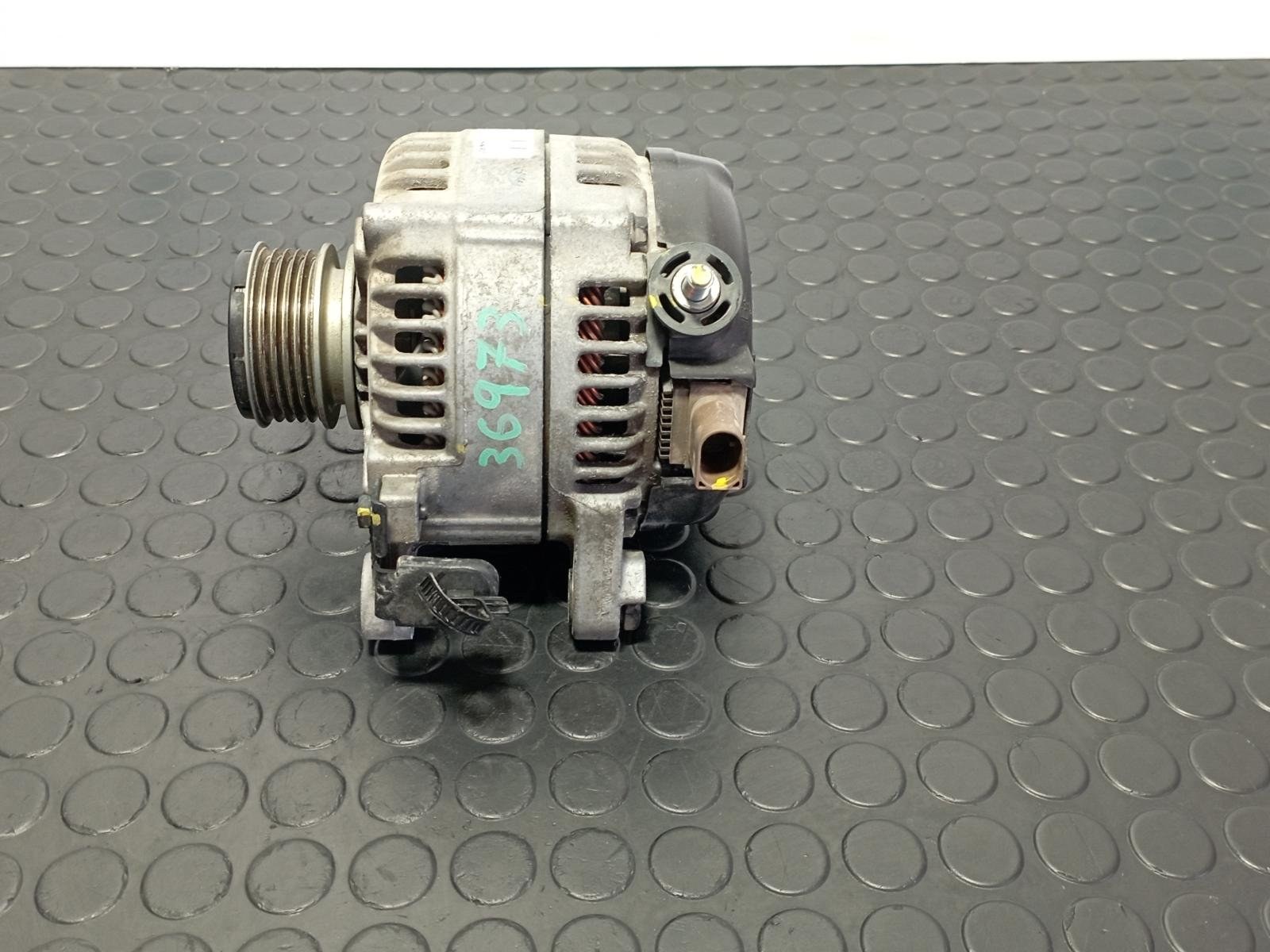 Recambio de ALTERNADOR para HYUNDAI IX20 D4FC referencia OEM IAM 373002A700 - BLANCO 2