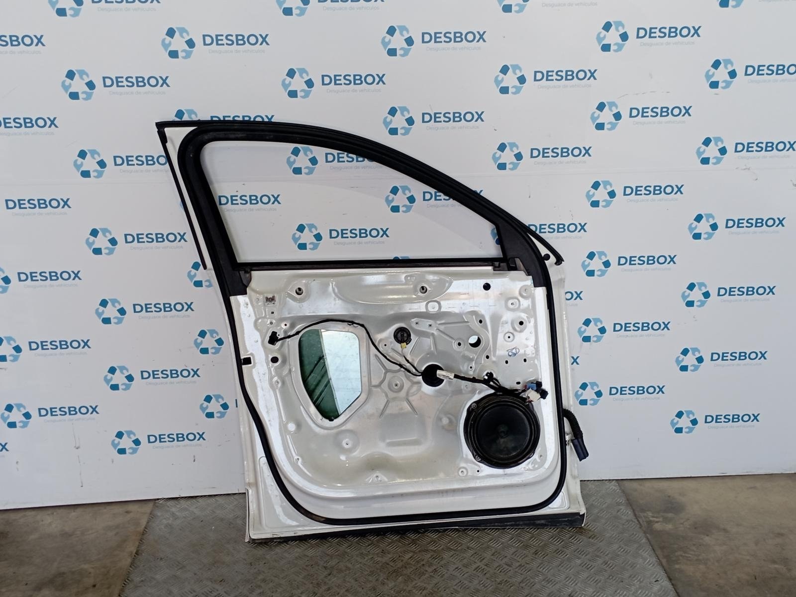 PUERTA DELANTERA IZQUIERDA AUDI Q3 (F3B) - recambio desguace - vista 2