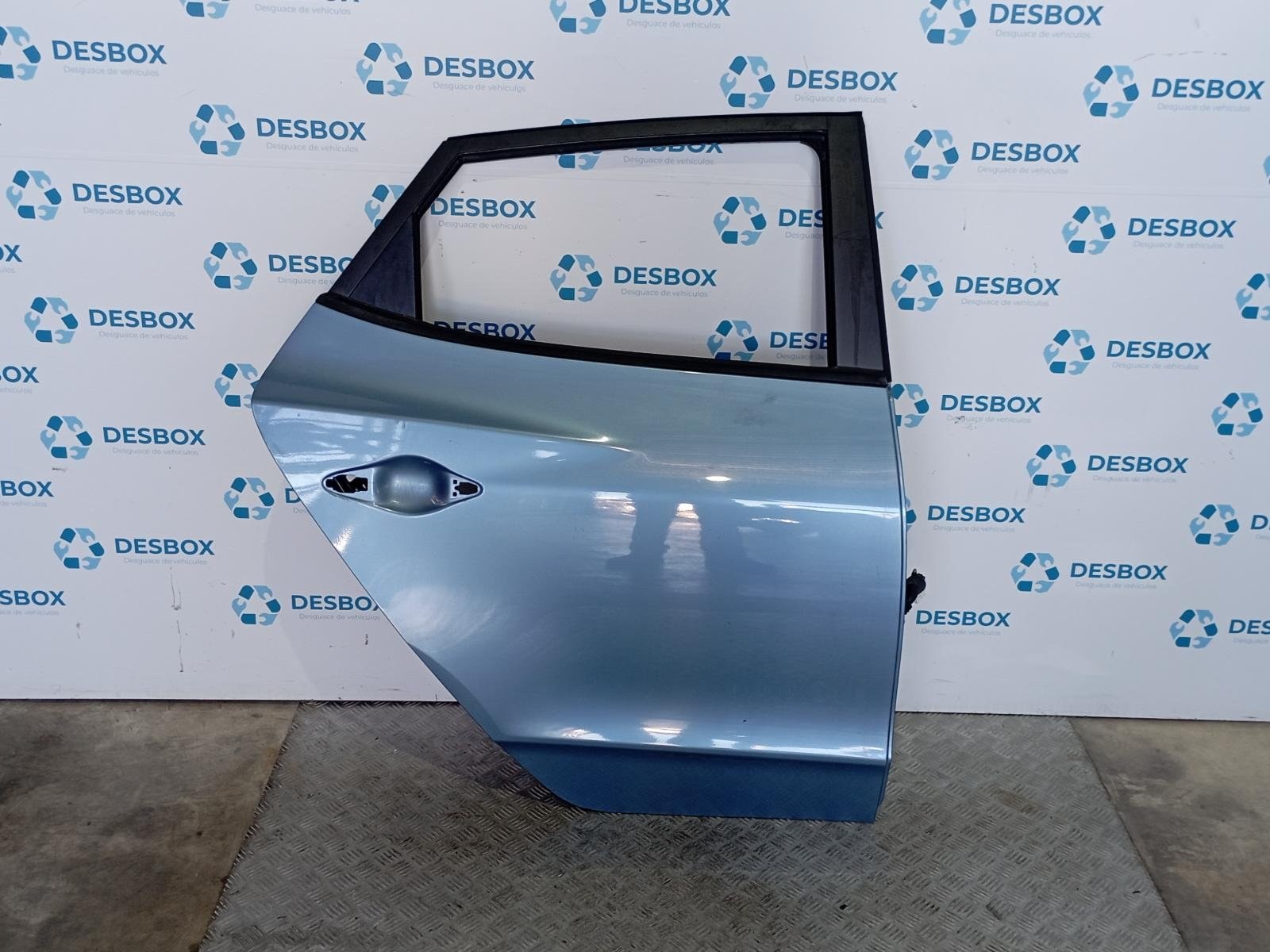 PUERTA TRASERA DERECHA HYUNDAI IX35 - recambio desguace