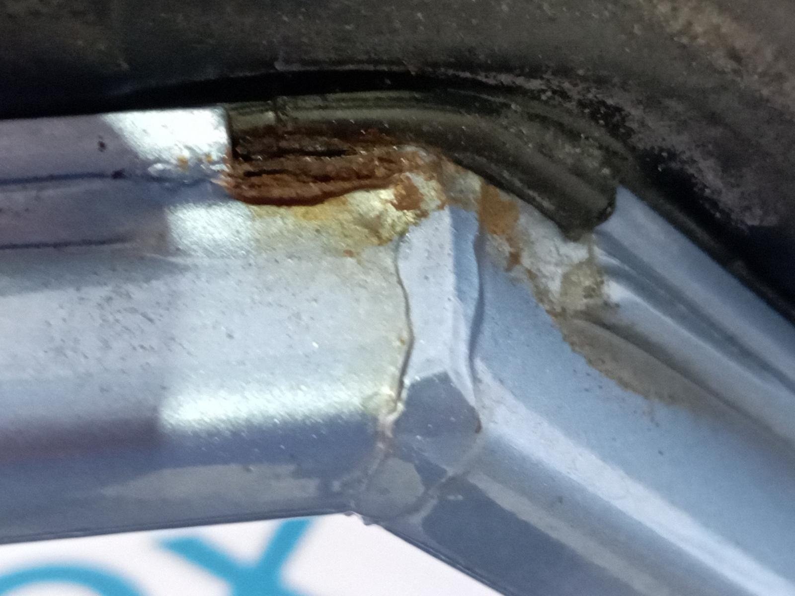 PUERTA TRASERA DERECHA HYUNDAI IX35 - recambio desguace - vista 6