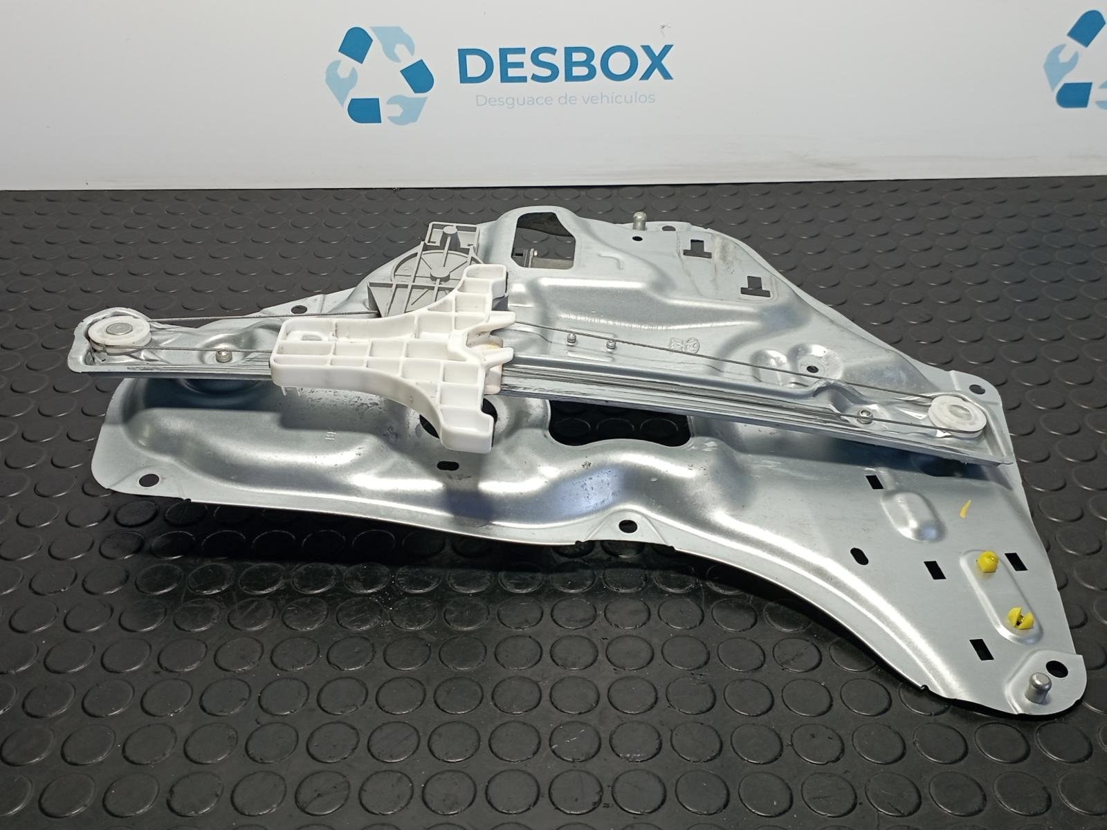 ELEVALUNAS TRASERO DERECHO HYUNDAI IX35 - recambio desguace - vista 3