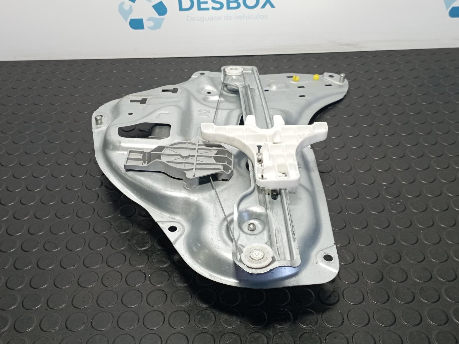 ELEVALUNAS TRASERO DERECHO HYUNDAI IX35 - recambio desguace - vista 4