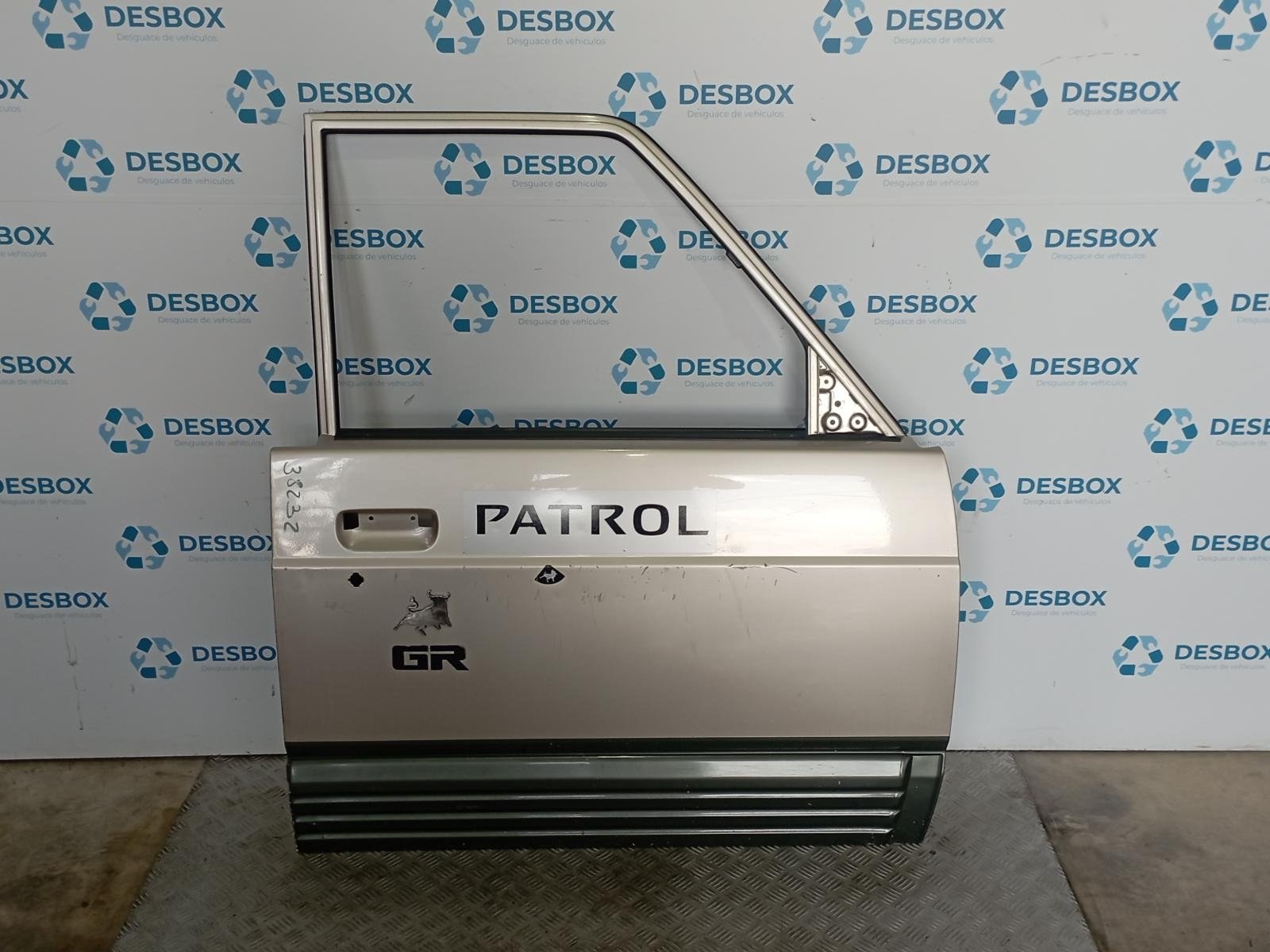 Recambio de PUERTA DELANTERA DERECHA para NISSAN PATROL GR (Y60) RD28 TURBO - GRIS