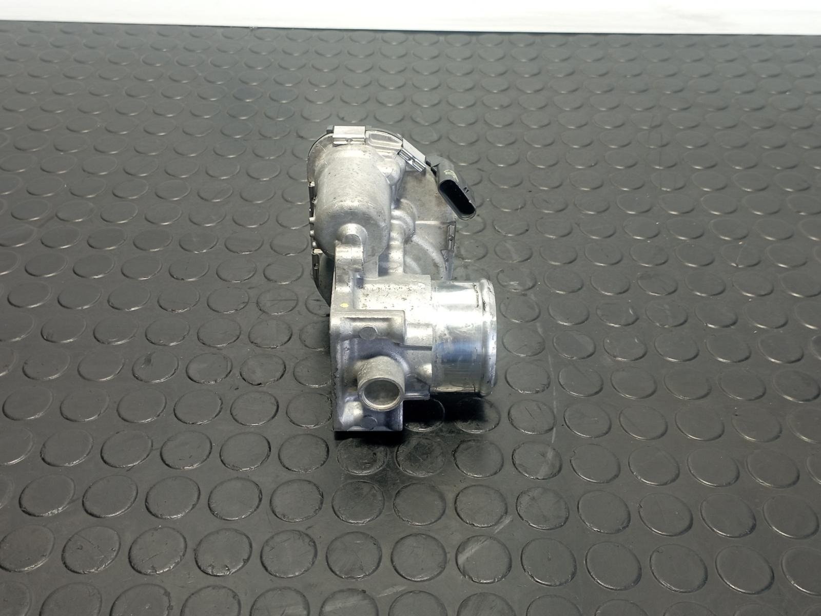 Recambio de CAJA MARIPOSA para HYUNDAI IX20 D4FC referencia OEM IAM 351002A600 - BLANCO 3