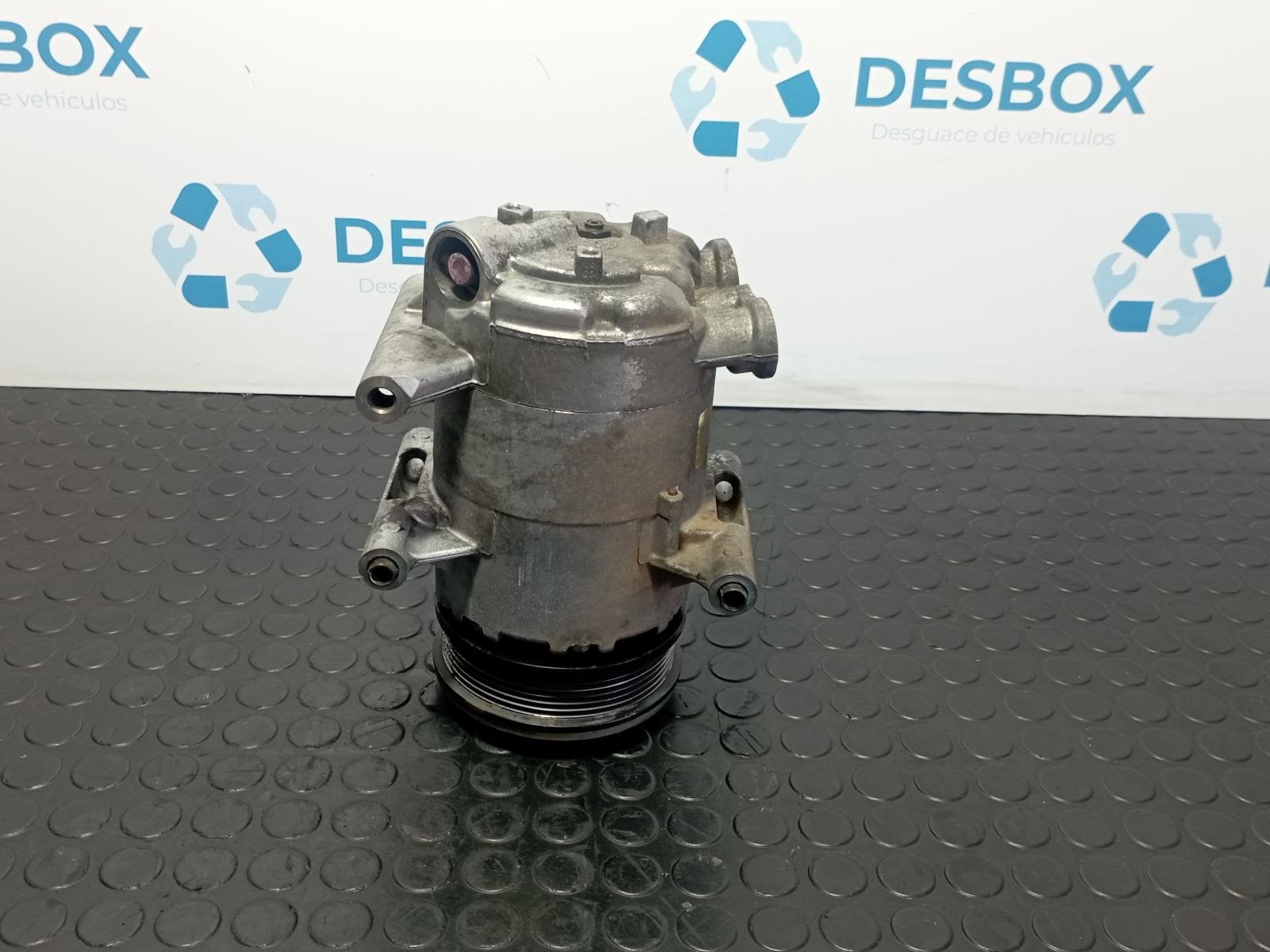 COMPRESOR AIRE ACONDICIONADO LAND ROVER FREELANDER (LR2) - recambio desguace - vista 4