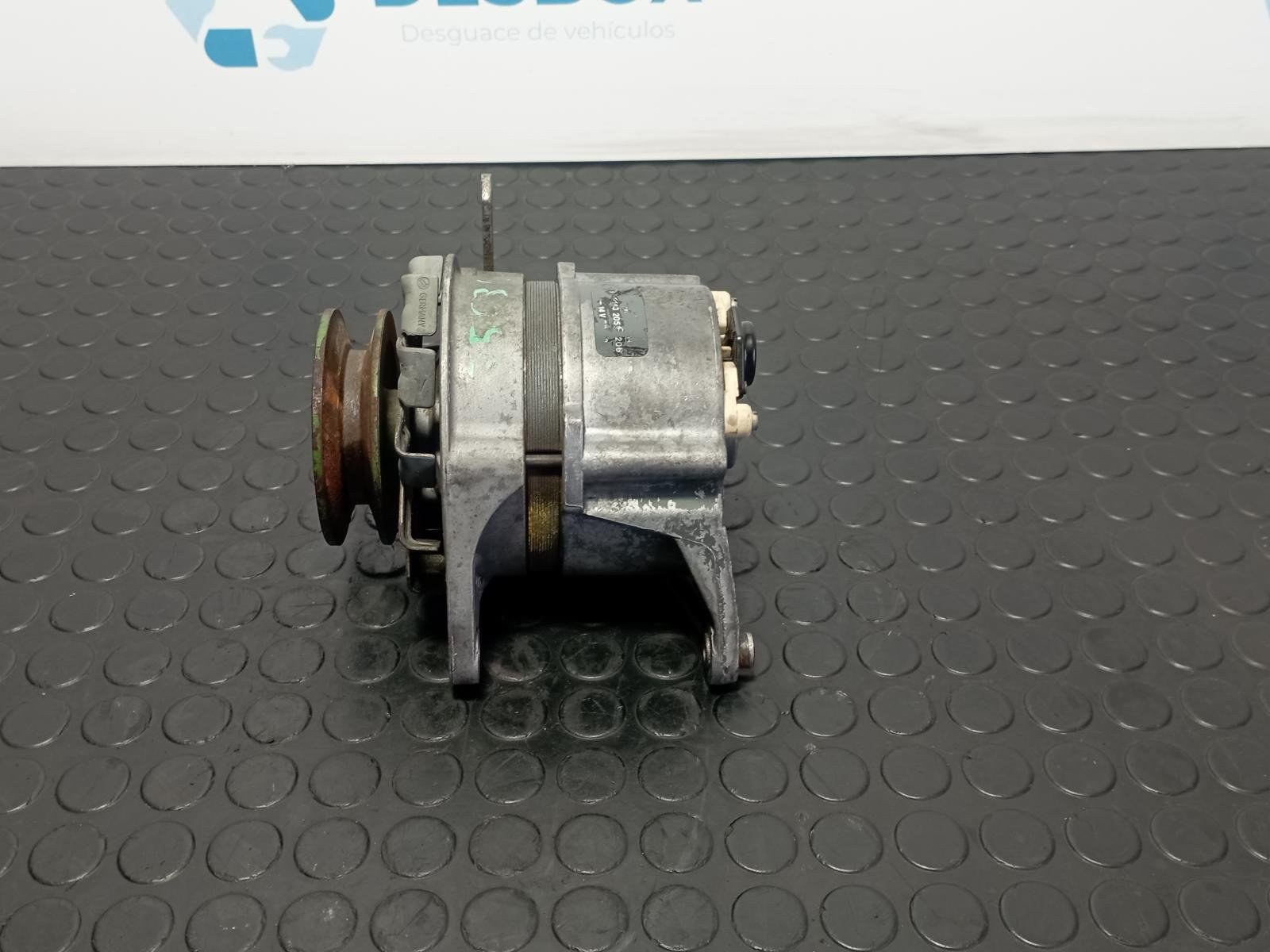 ALTERNADOR JOHN DEERE 1020 - recambio desguace - vista 2