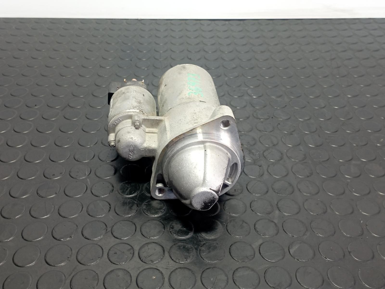Recambio de MOTOR ARRANQUE para HYUNDAI IX20 D4FC referencia OEM IAM 361002A650 - BLANCO