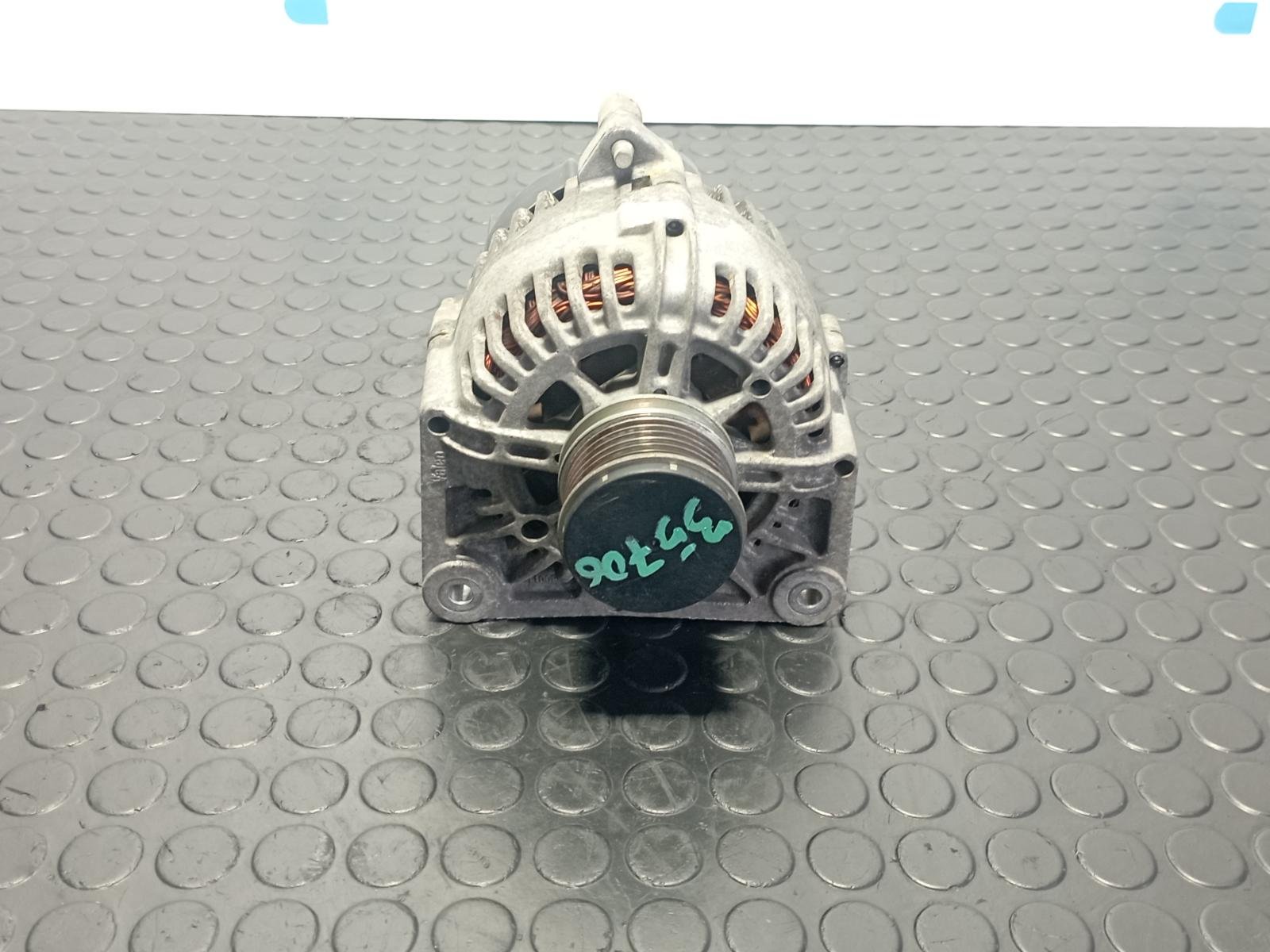 Recambio de ALTERNADOR para NISSAN NOTE (E11E) K9K276 referencia OEM IAM 8200667608A - NEGRO