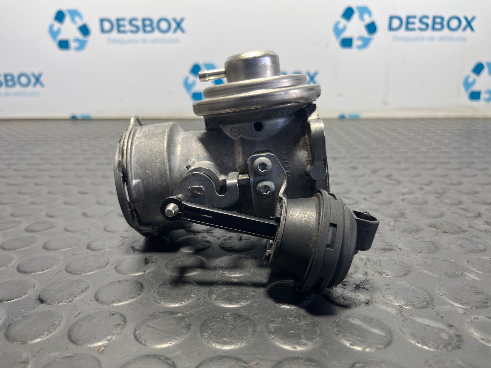 VALVULA EGR VOLKSWAGEN PASSAT BERLINA (3B3) - recambio desguace