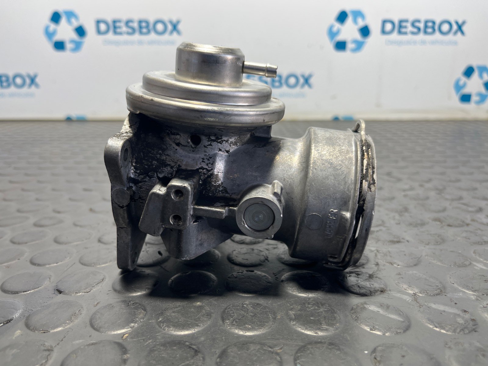 VALVULA EGR VOLKSWAGEN PASSAT BERLINA (3B3) - recambio desguace - vista 4