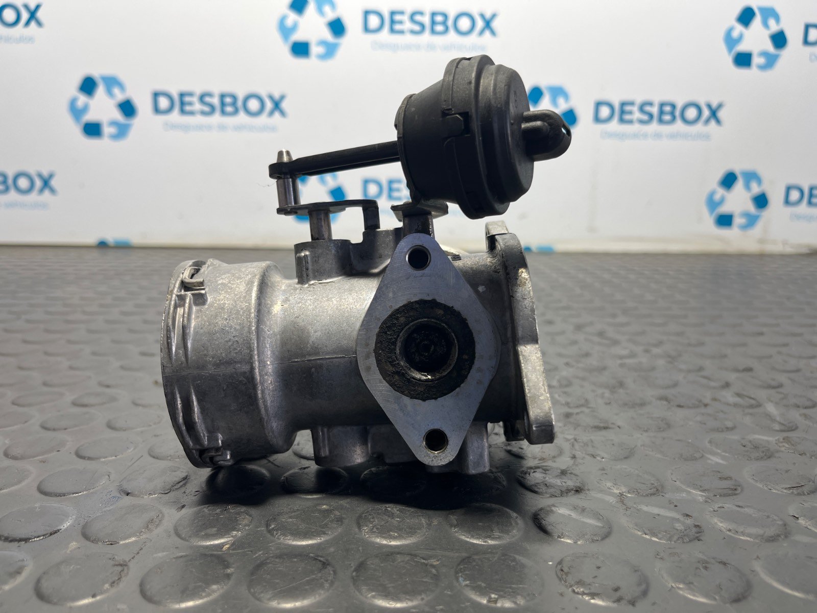 VALVULA EGR VOLKSWAGEN PASSAT BERLINA (3B3) - recambio desguace - vista 2