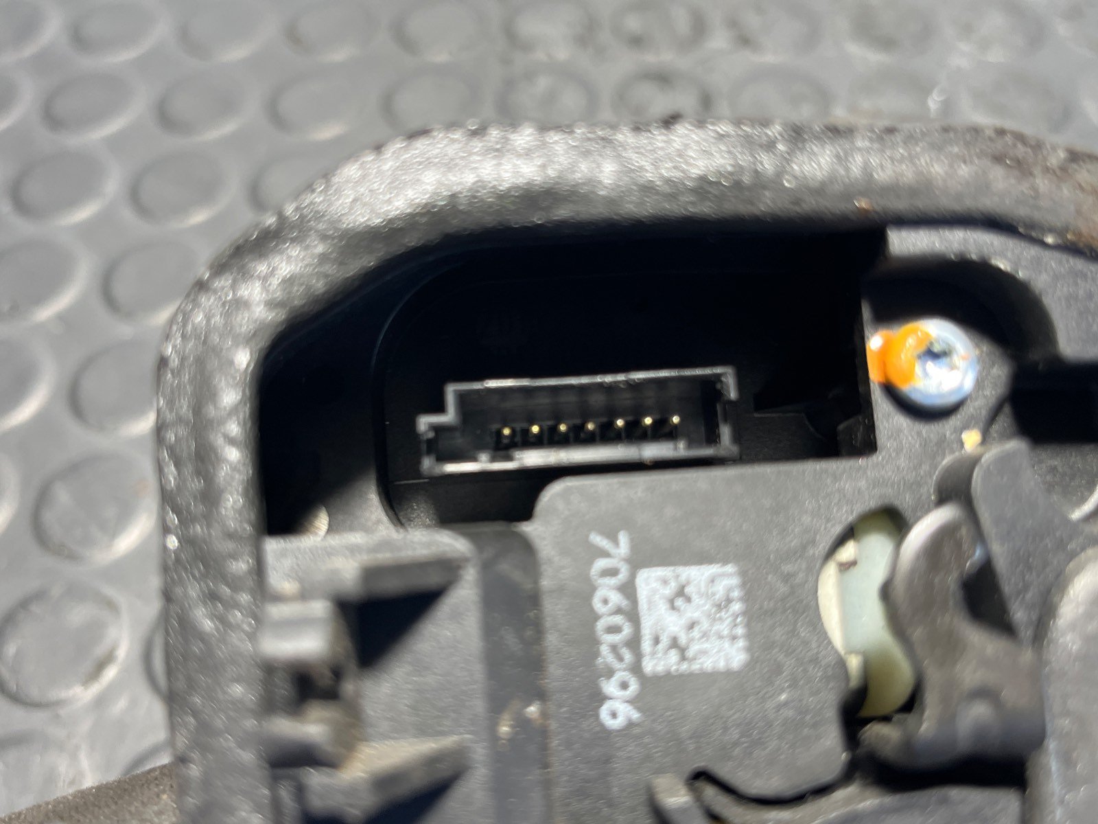 CERRADURA PUERTA TRASERA DERECHA BMW SERIE 3 BERLINA (E90) - recambio desguace - vista 4