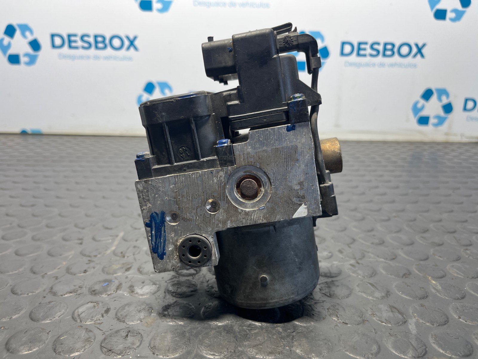 ABS VOLKSWAGEN PASSAT BERLINA (3B2) - recambio desguace - vista 2
