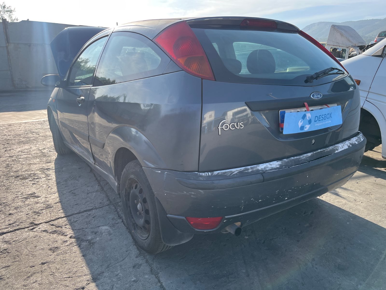 PUERTA TRASERA IZQUIERDA FORD FOCUS BERLINA (CAK) - recambio desguace - vista 8