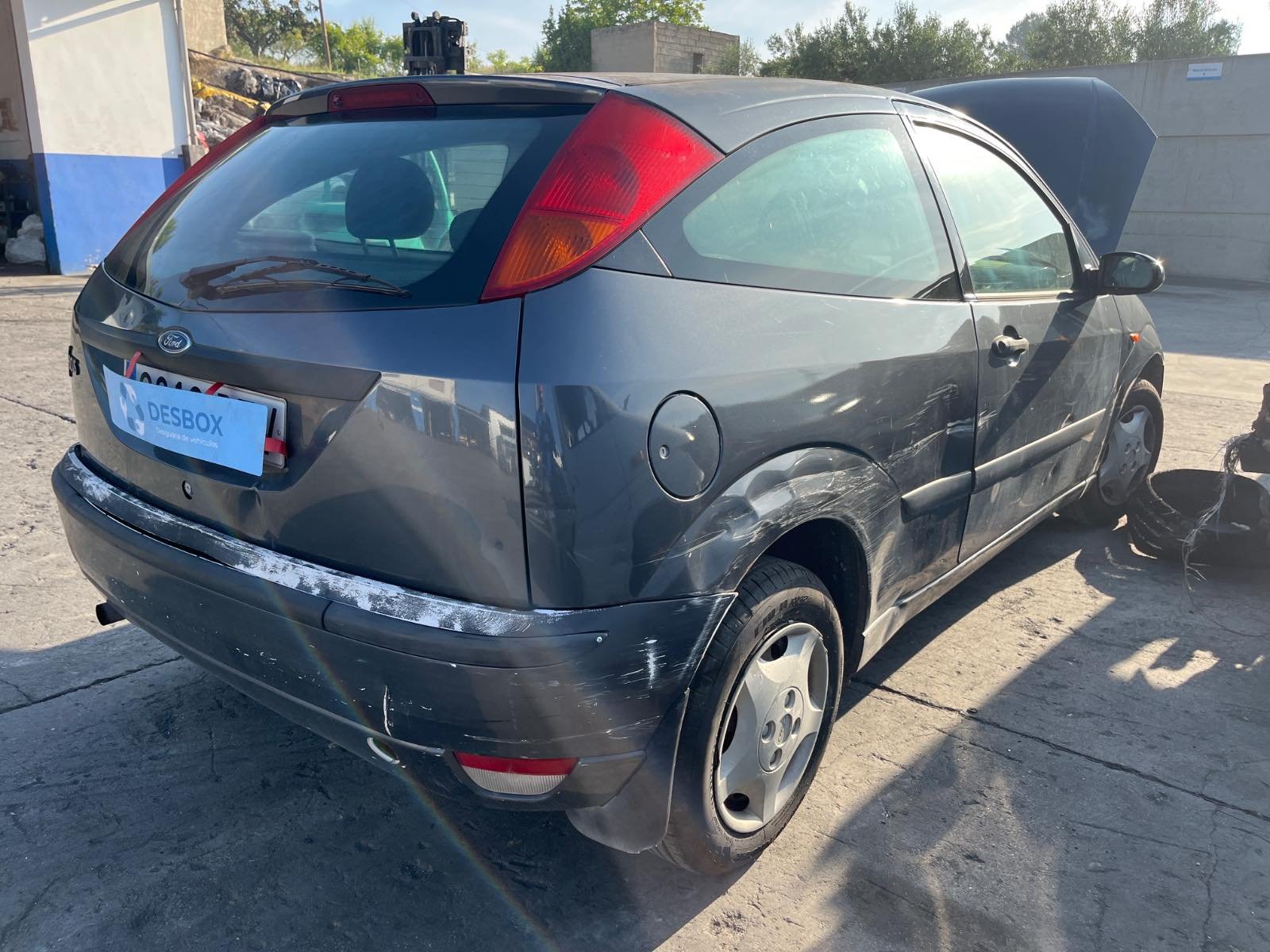 PUERTA TRASERA IZQUIERDA FORD FOCUS BERLINA (CAK) - recambio desguace - vista 2