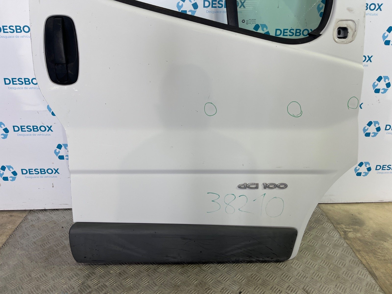 PUERTA DELANTERA DERECHA RENAULT TRAFIC II Furgoneta - recambio desguace - vista 4