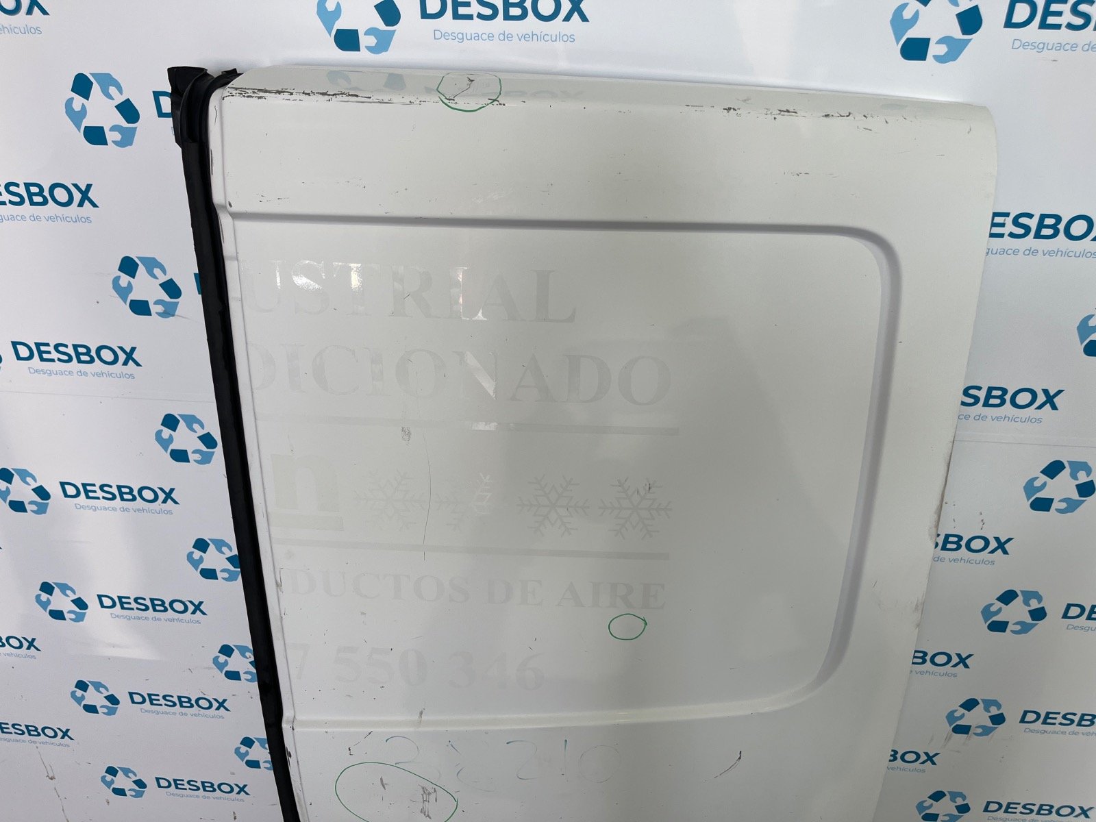 PORTON TRASERO DERECHO RENAULT TRAFIC II Furgoneta - recambio desguace - vista 3
