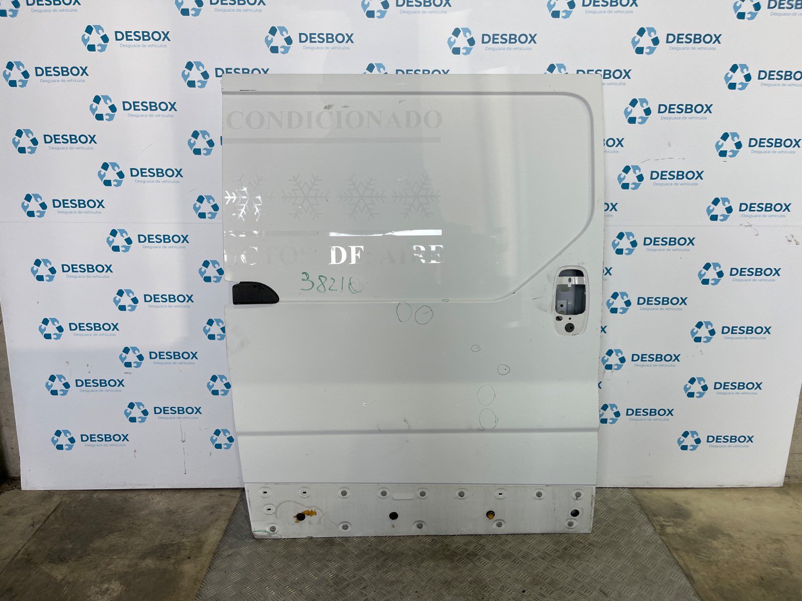 PUERTA LATERAL CORREDERA DERECHA RENAULT TRAFIC II Furgoneta - recambio desguace