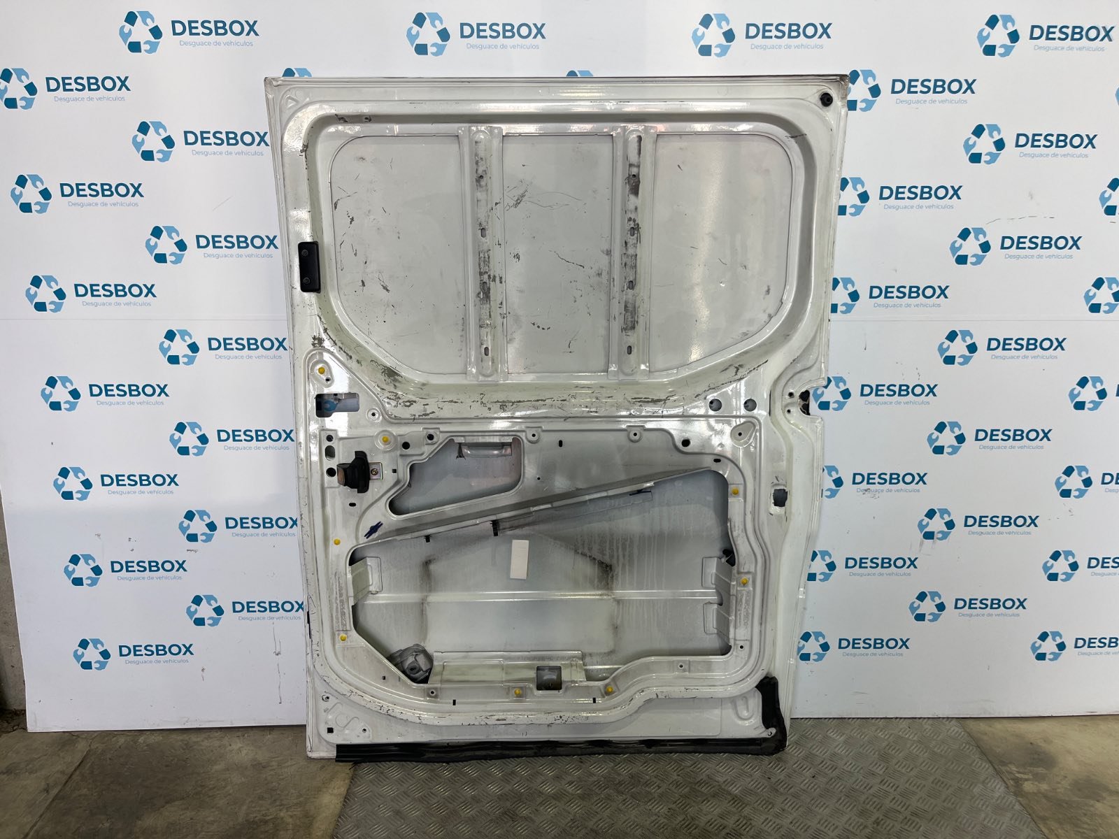 PUERTA LATERAL CORREDERA DERECHA RENAULT TRAFIC II Furgoneta - recambio desguace - vista 6