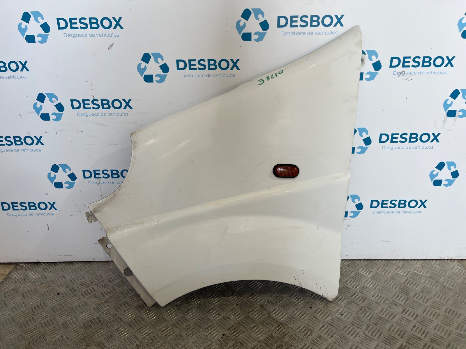Recambio de ALETA DELANTERA IZQUIERDA para RENAULT TRAFIC II Furgoneta F9Q760 - BLANCO