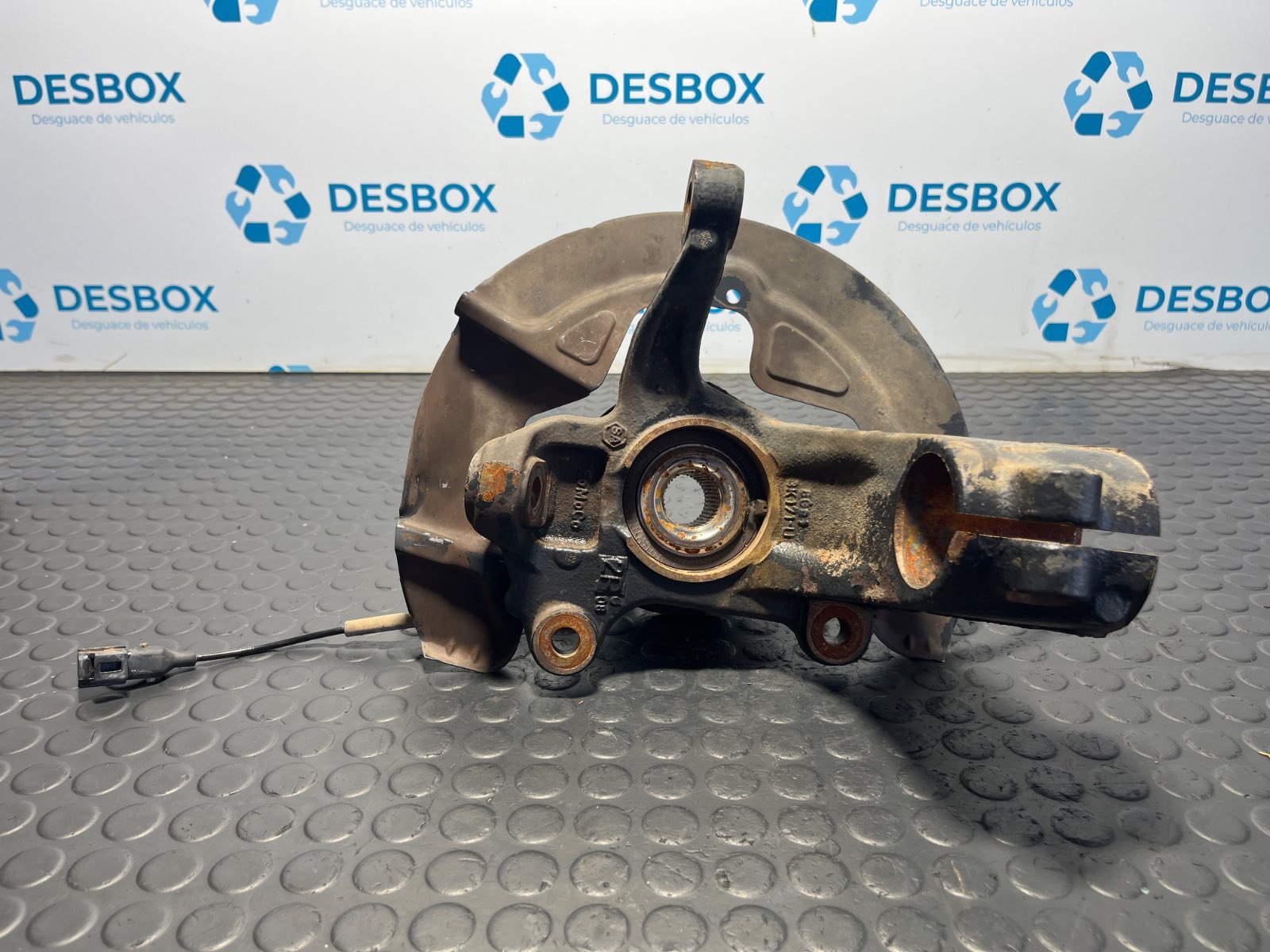MANGUETA DELANTERA IZQUIERDA LAND ROVER FREELANDER (LR2) - recambio desguace
