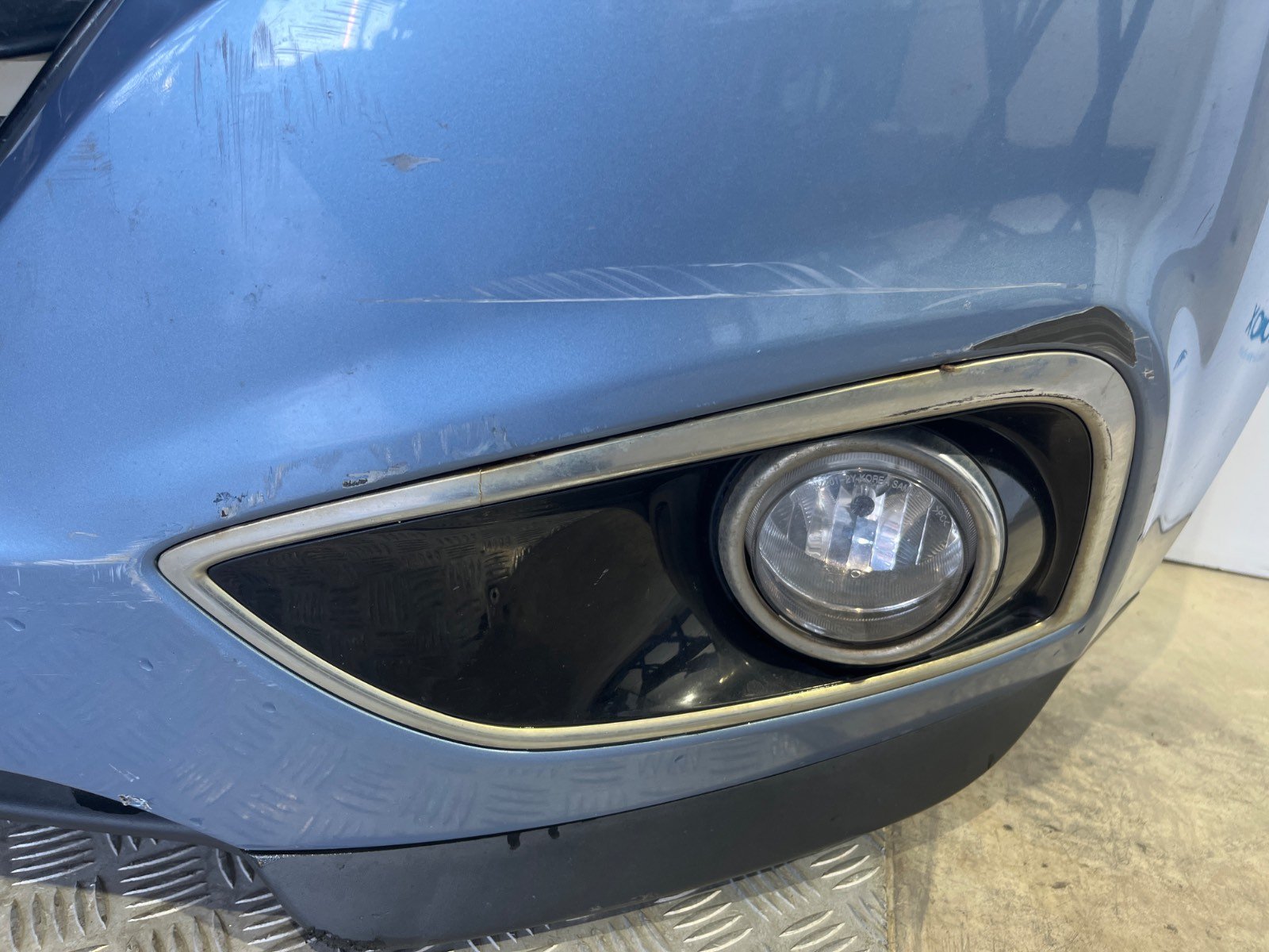 PARAGOLPES DELANTERO HYUNDAI IX35 - recambio desguace - vista 8