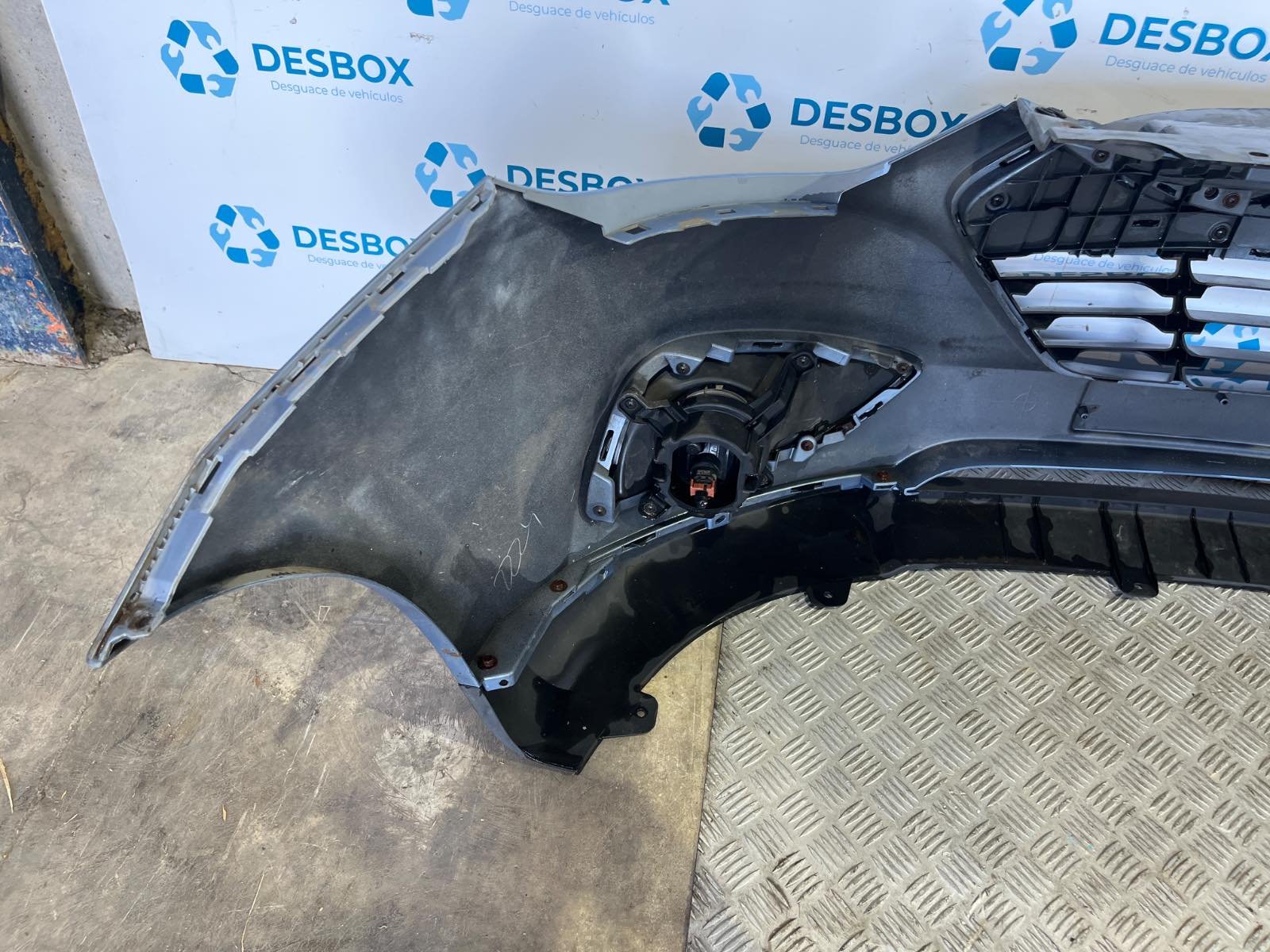 PARAGOLPES DELANTERO HYUNDAI IX35 - recambio desguace - vista 6