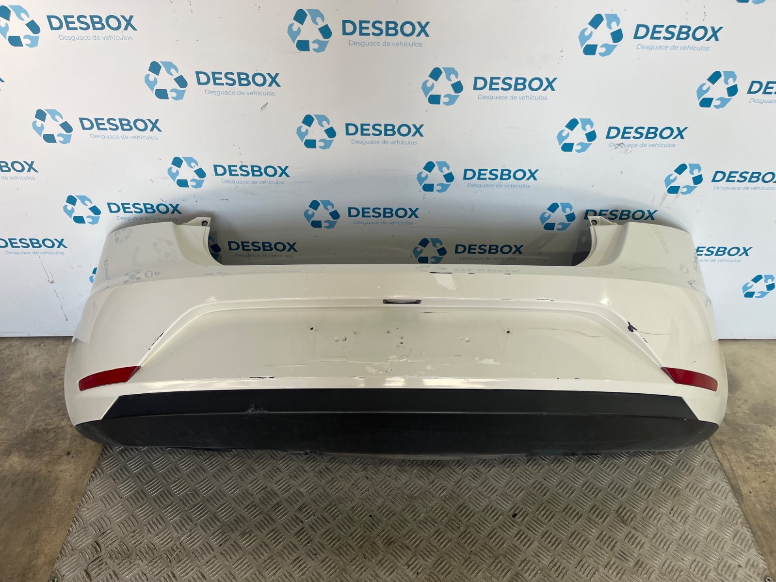 PARAGOLPES TRASERO SEAT IBIZA (6J5) - recambio desguace