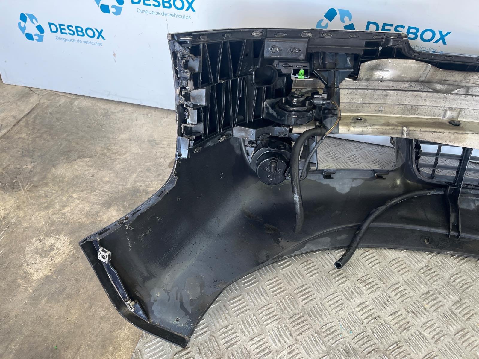 PARAGOLPES DELANTERO AUDI A6 BERLINA (4B2) - recambio desguace - vista 8