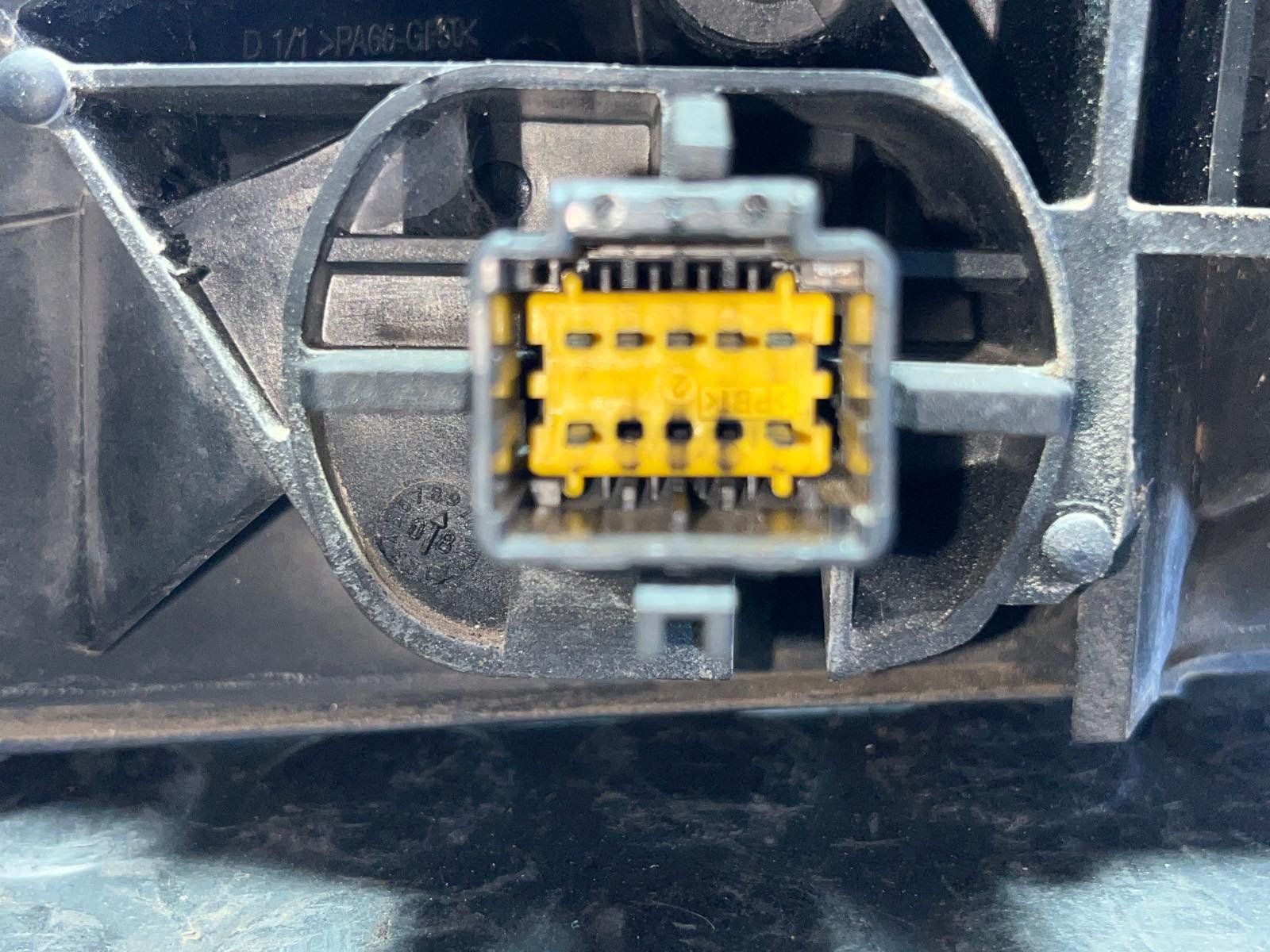 RETROVISOR DERECHO RENAULT SCENIC II - recambio desguace - vista 3