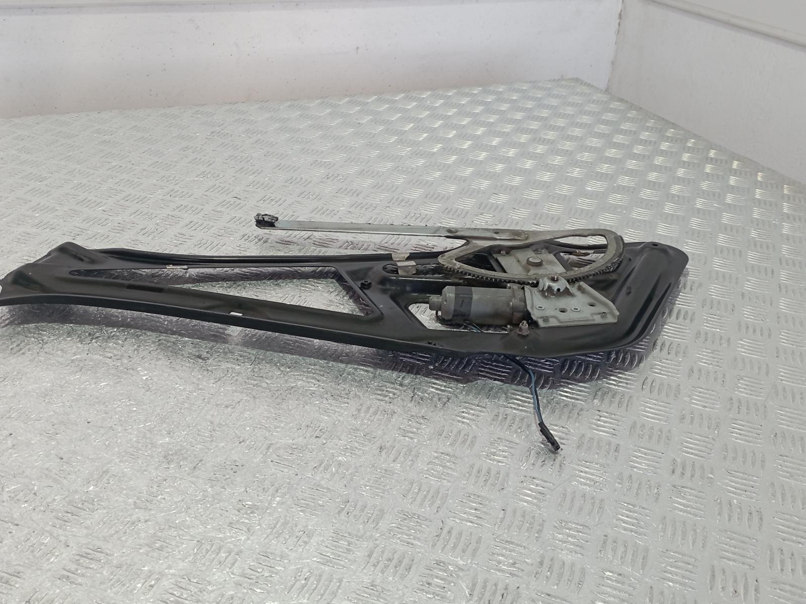 ELEVALUNAS DELANTERO IZQUIERDO MERCEDES-BENZ SPRINTER 02.00 -> CAJA ABIERTA - recambio desguace