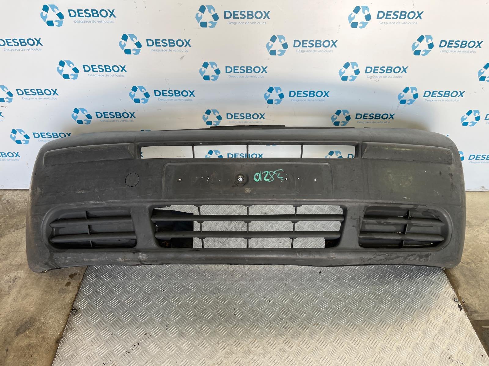 Recambio de PARAGOLPES DELANTERO para RENAULT TRAFIC II Furgoneta F9Q760 - BLANCO